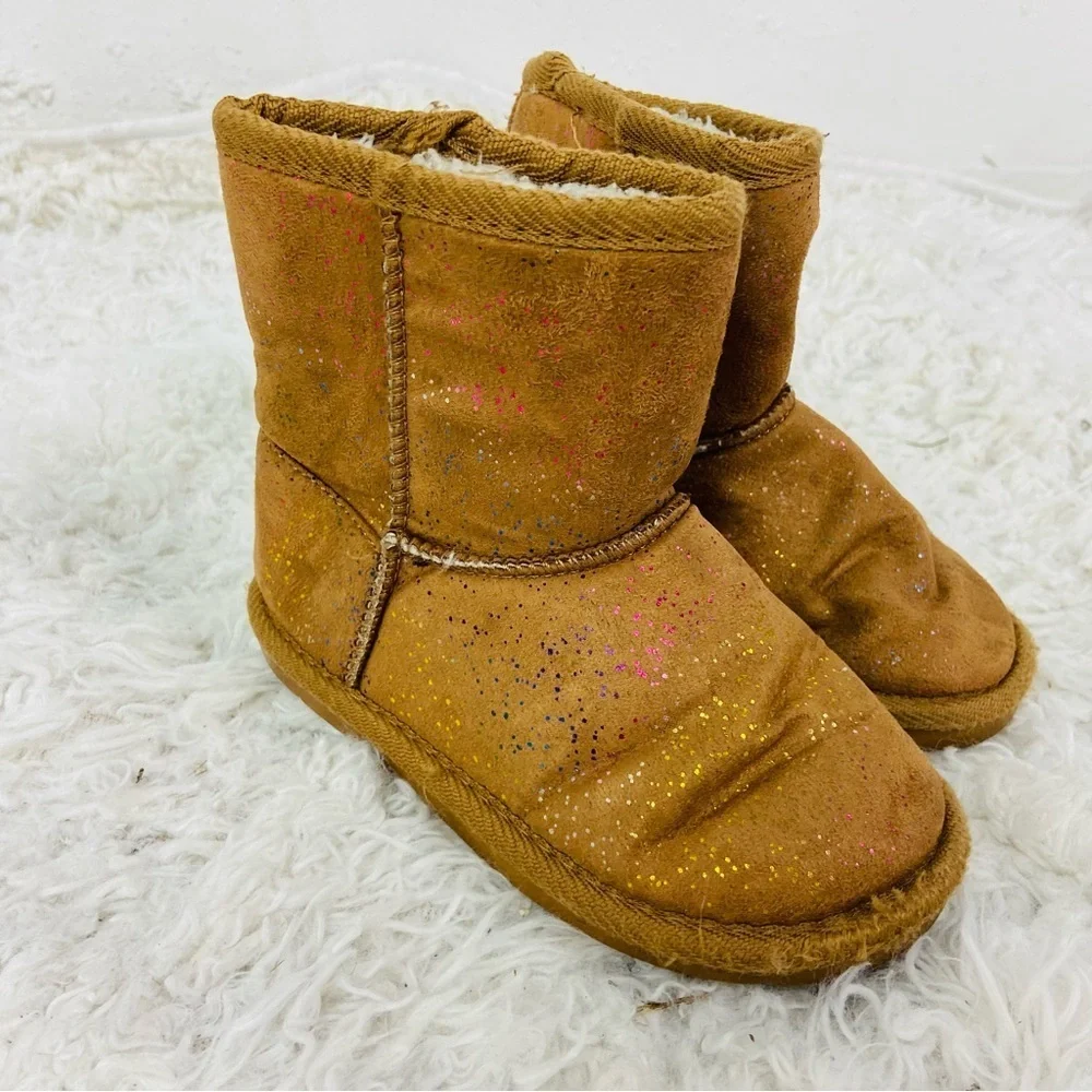 UNBRANDED sparkling Glittery Tan fleece lined kids Boots size 9/10